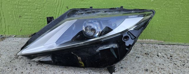 2013 UP 2016 LINCOLN MKZ HEADLIGTH