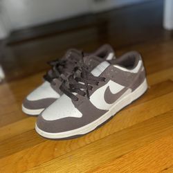 Nike dunk men’s size 9