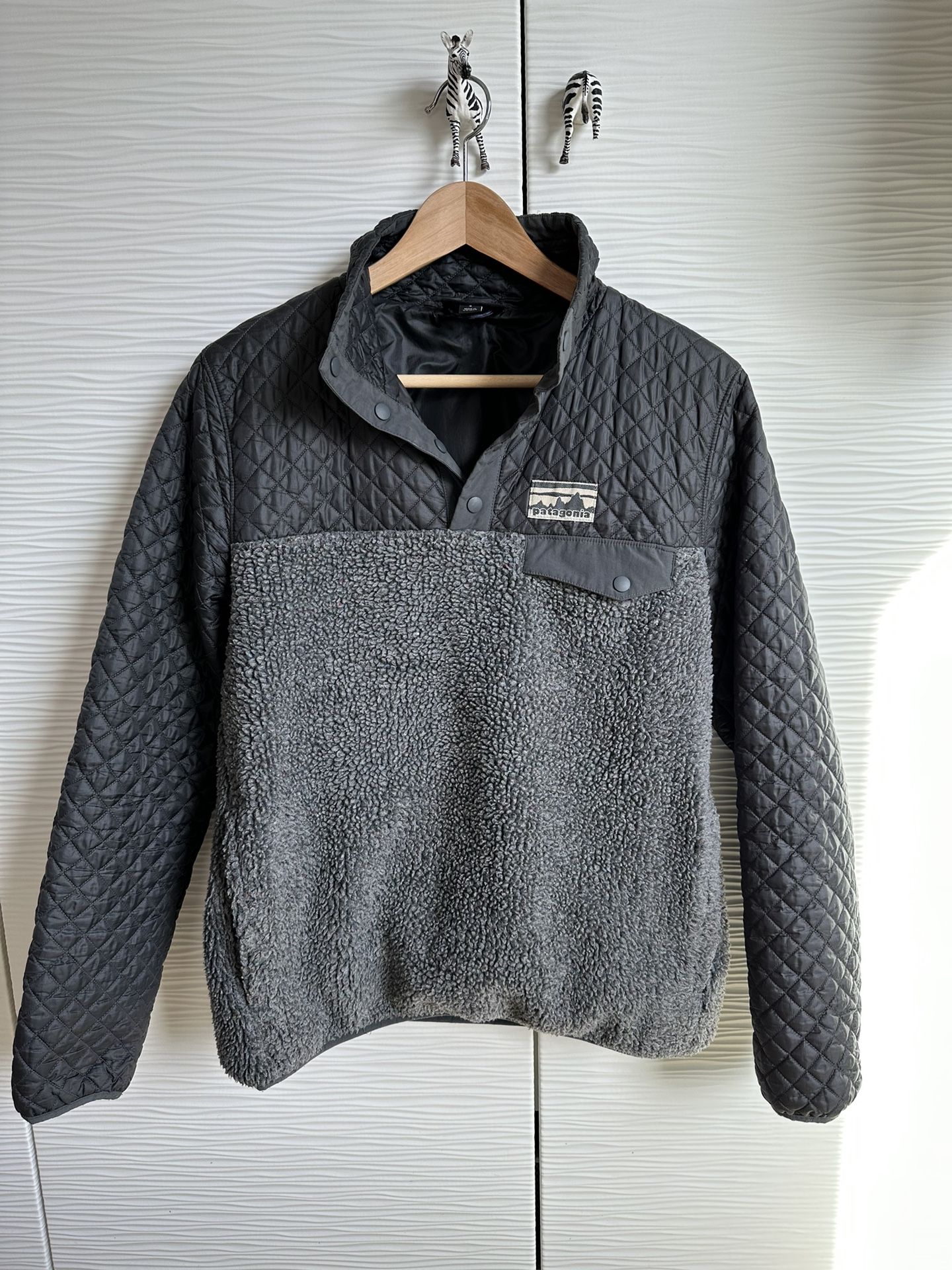 Patagonia Women s Mixed Media Snap T Sherpa Pullover Quilted Small Gray 40th Anniversary for Sale in Seattle WA OfferUp