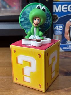 Super Mario Movie Luigi Frog Suit Mini Figure