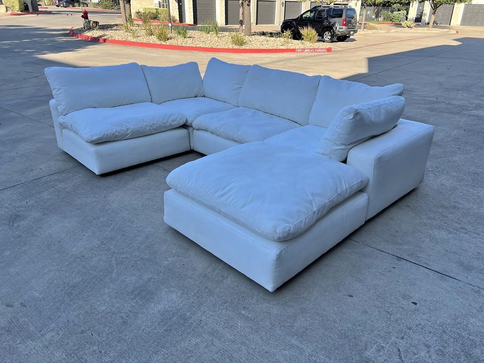 White Cloud Sectional