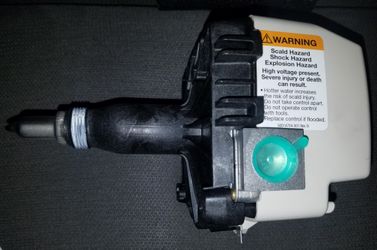 Honeywell Gas valve 4.0in. WC outlet. WV4464B1037 NATURAL GAS ONLY 1/2 PSI  STATE water heaters. for Sale in Clovis, CA - OfferUp