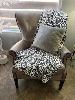 Beautiful Designer Henredon All Genuine Gray Leather Wingback Chairs