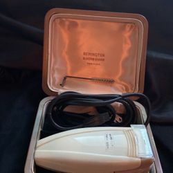Vintage Women’s Remington Threesome Electric Razor