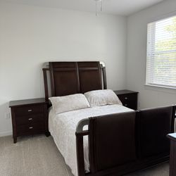 Queen Solid Wooden Bedroom Set - Complete Matching Set