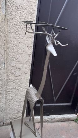 Beautiful Iron Reindeer sculpture candle holder