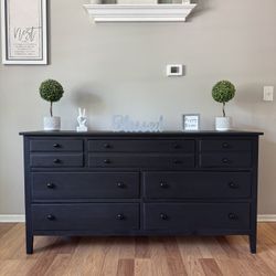 ✨🖤Gorgeous Solid Wood Dresser🖤✨