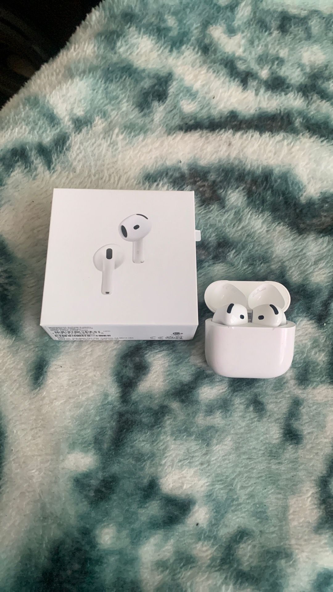 AirPod 4