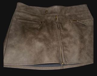Grey faux leather mini skirt with zipper details