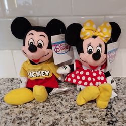 Disney Mickey Mouse + Minnie Mouse Spirit Of Mickey Bean Bag Plush Set - New With Tags 