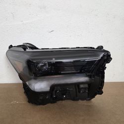 2024-2026 TOYOTA TACOMA TRD SR5 SPORT HEADLIGHT RIGHT PASSENGER OEM 