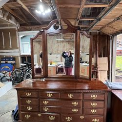 Bedroom set - 5 piece