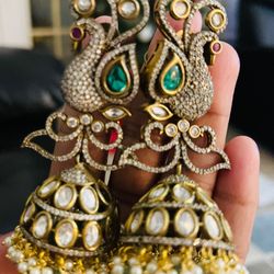 Victoria Jhumkas