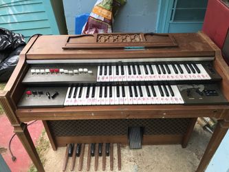 Yamaha organ