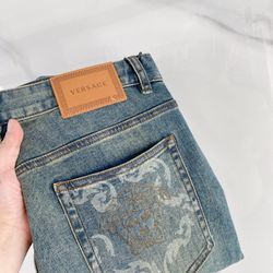 Versace Menโs Jeans 2026 New