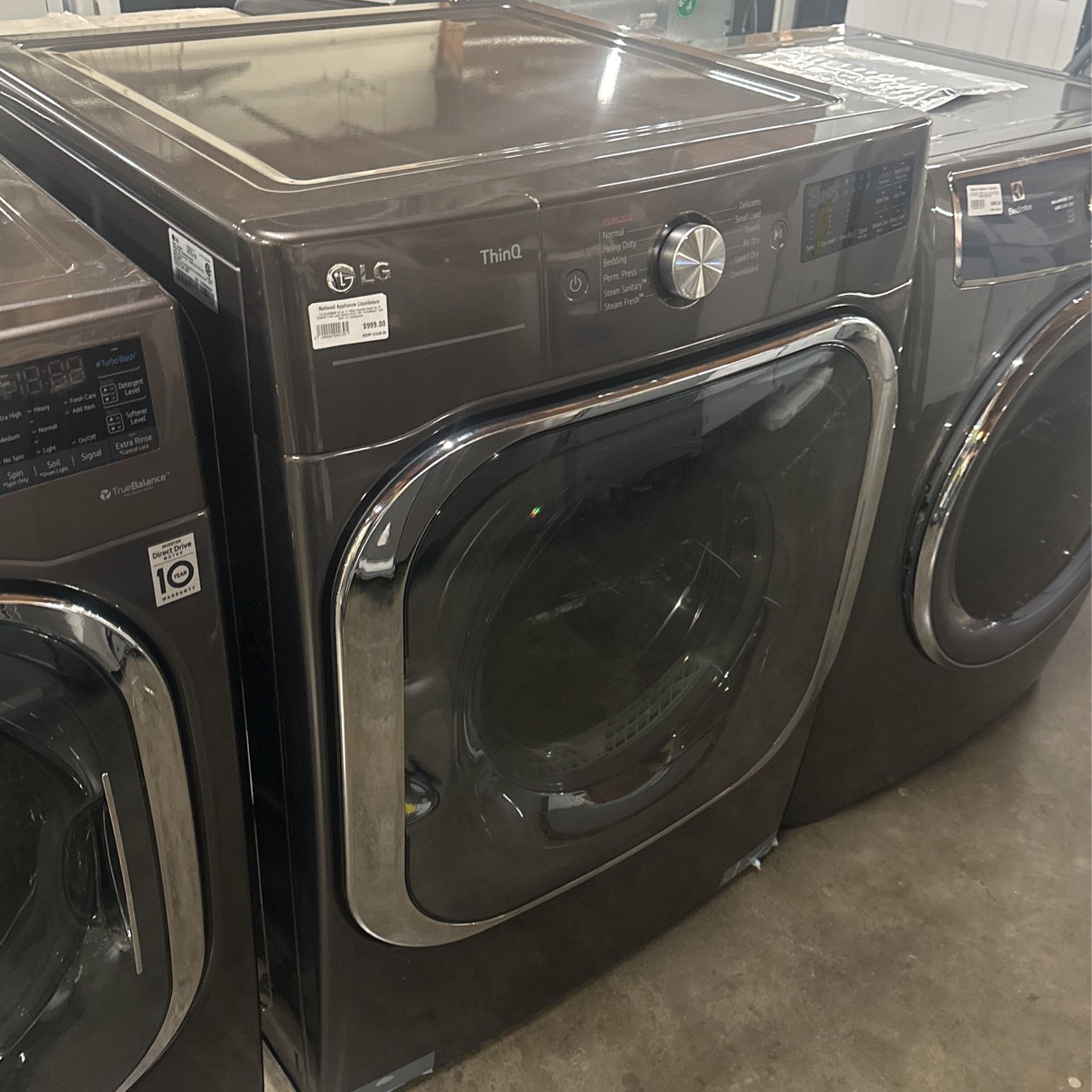 LG TurboSteam Series DLEX8900B