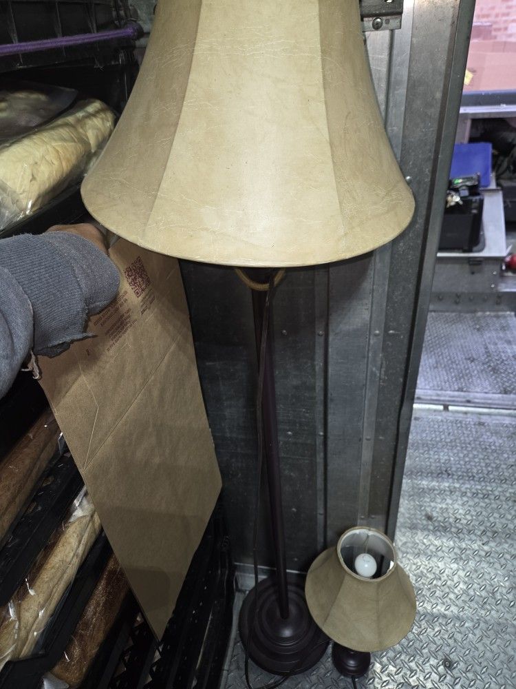 Set Of 2 Lamps 1 Tall And 1 Short 30.00