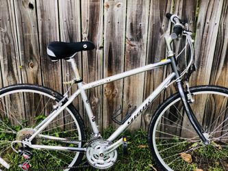 Giant Cypress ST fort bike for Sale in Freedom PA OfferUp