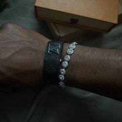 Black lv bracelet 