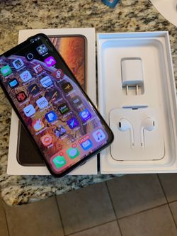 iPhone xs max 256GB unlocked