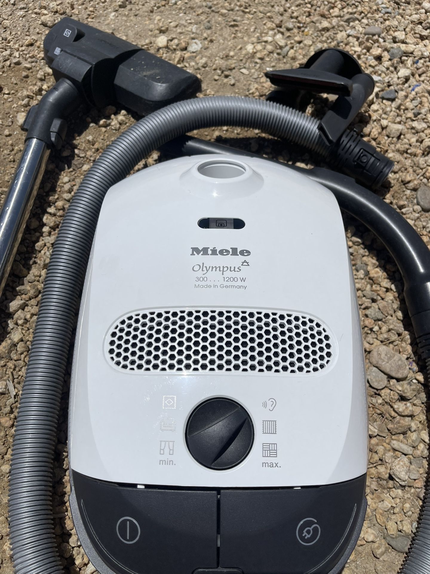 Miele Vacuum S2121