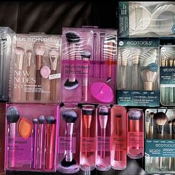 High Value Makeup Sets And Brushes Plus Sponges 