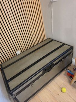 Vintage Storage Trunk Toy Trunk