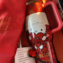 Hello Kitty 40oz Stanley 