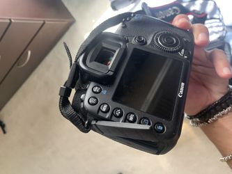 Canon Eos 7D with Extras