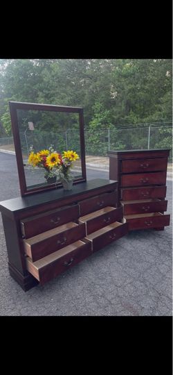 Modern solid wood set: long dresser with big drawers, big mirror, tall chest . Drawer sliding smoothly. Delivery available