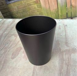 TRASH CAN