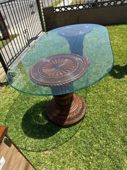 Dining room table