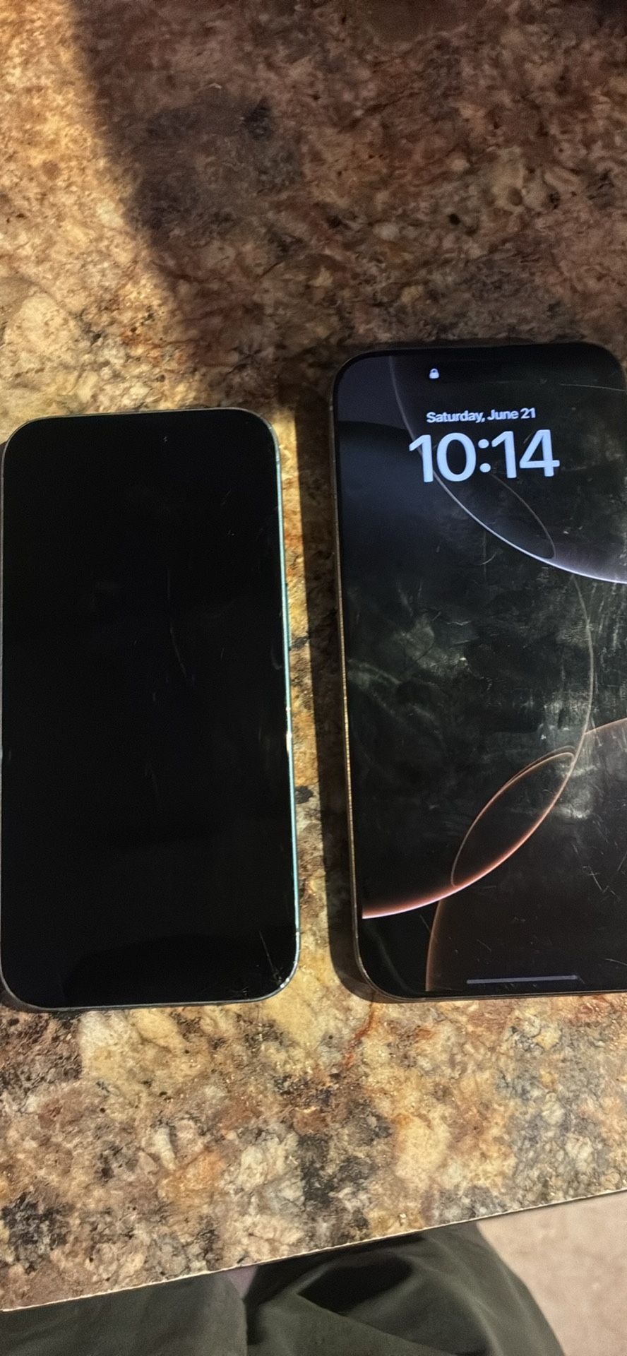 2 iPhones