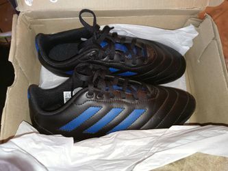Adidas Unisex Soccer Cleats 