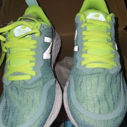 New Balance 5.5 Womens