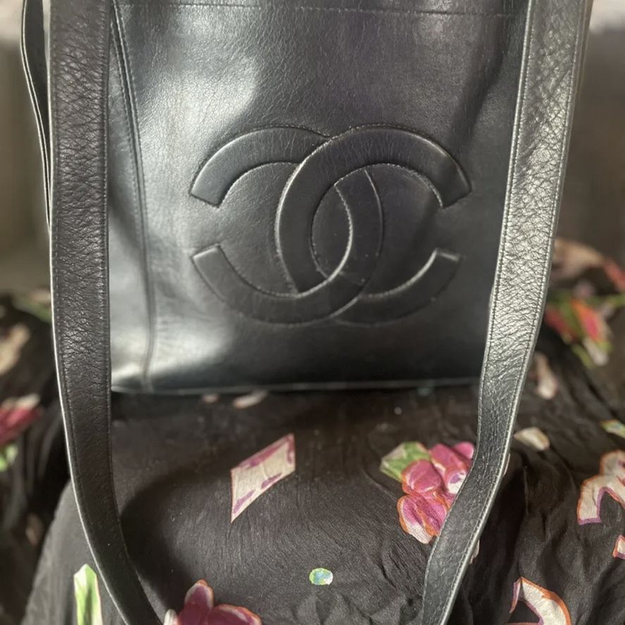 Chanel Vintage Tote Bag for Sale in Bakersfield, CA - OfferUp
