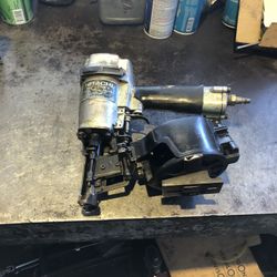 HITACHI Roofing Nailer - RUFERA 