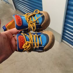 Used Little Boy Gucci Shoes 