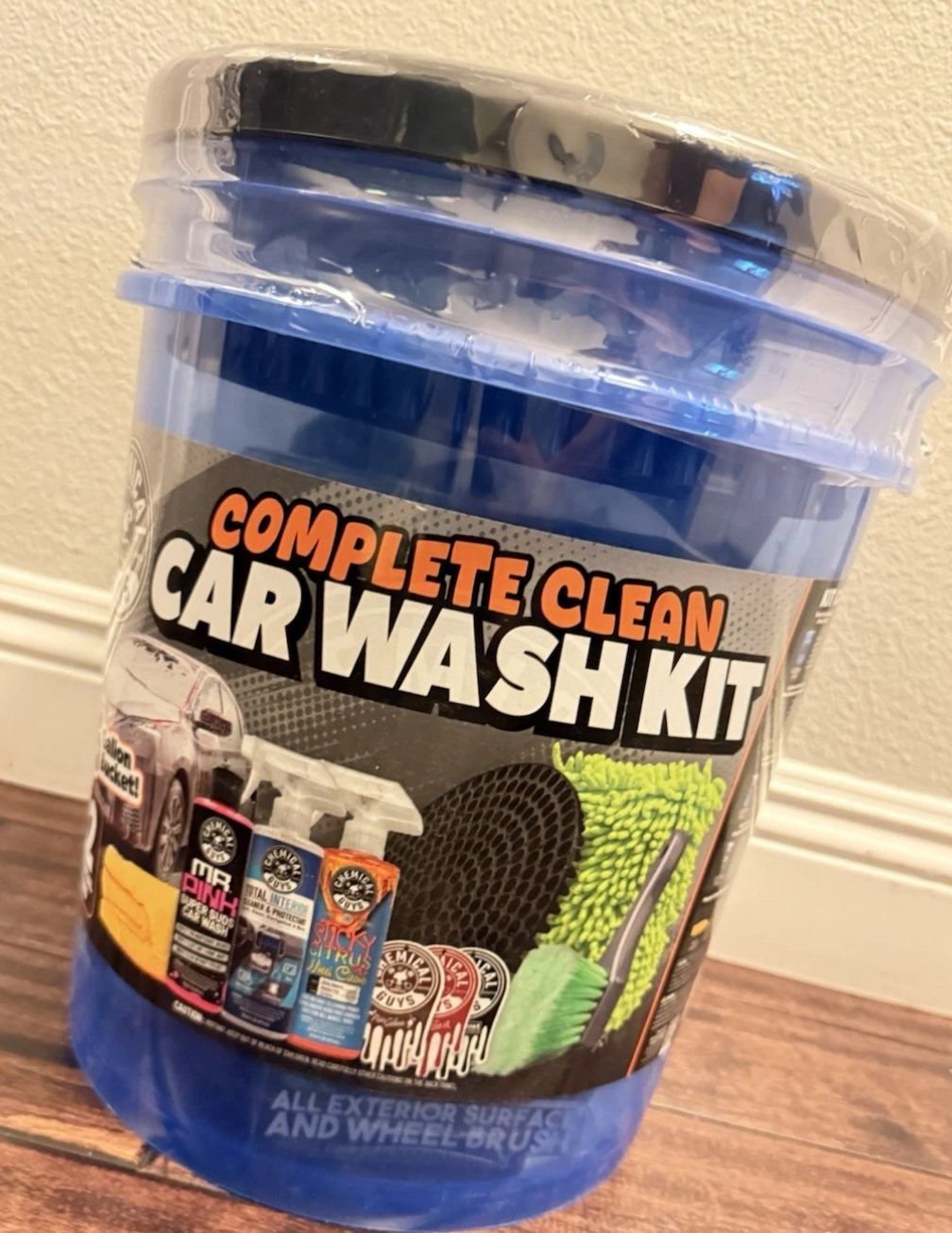 Chemical Guys 12pc “Complete Clean” Car Wash Kit, Brand New.