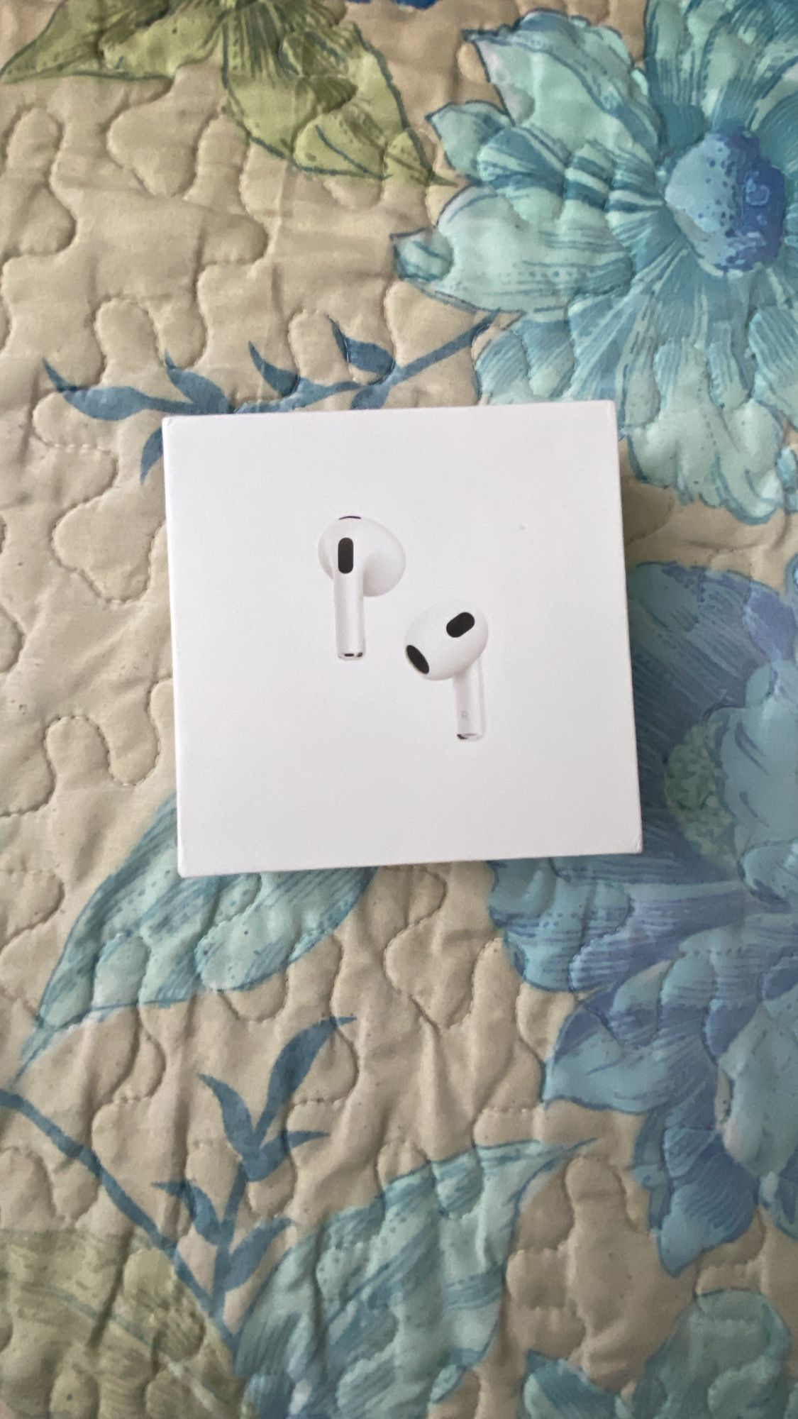 White AirPod 3 with wireless Charger And Valid Serial Number