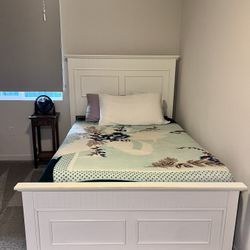 Full Size Bed Frame And Mattress 