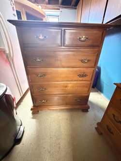 Wood dresser