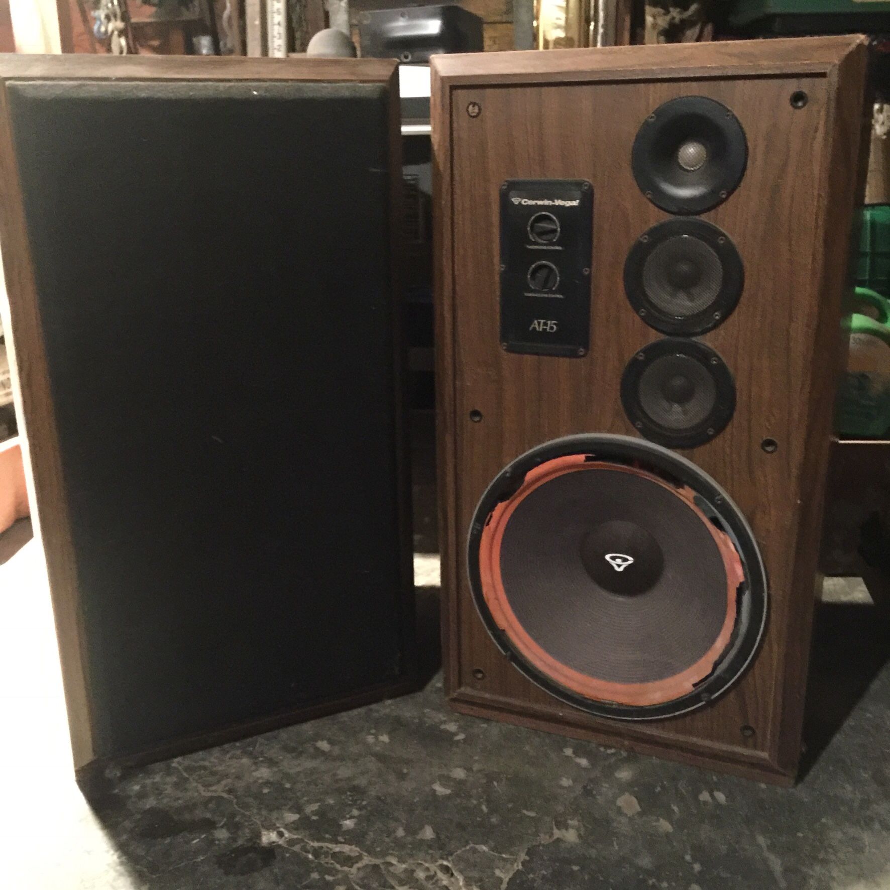 Cerwin-Vega AT-15 Speakers these speakers rock but they need woofers rubber has went bad , also one one has cover as u can see in the picture ., thes