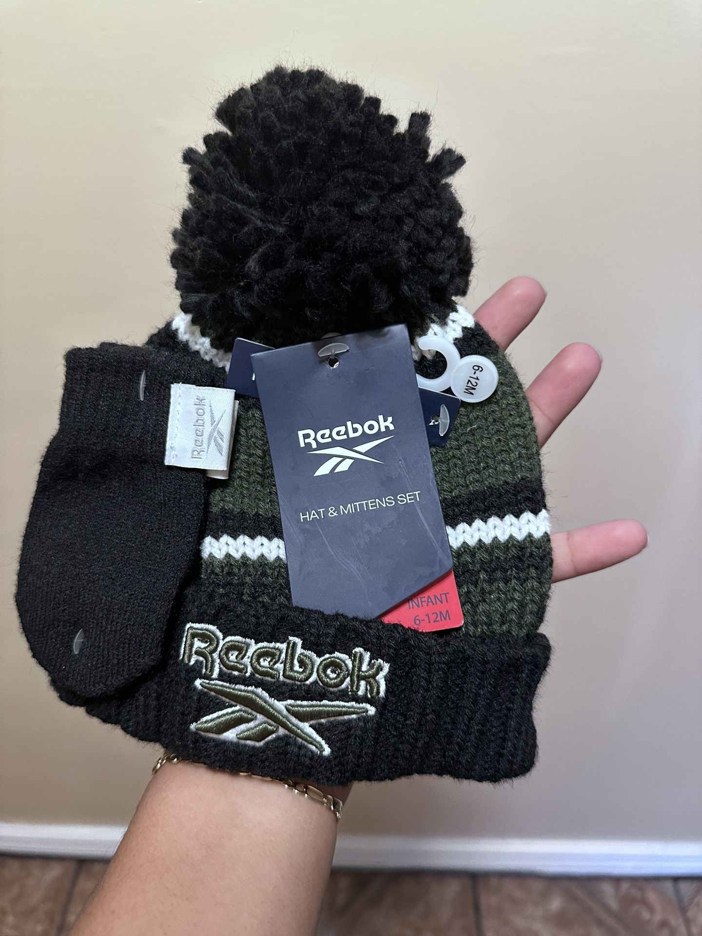 Reebok Beanie And Mittens