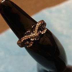 Black 🖤 Heart Crossed by White Crystal Gemsq