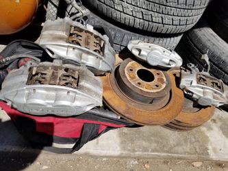 Infiniti G37 Sport Calipers