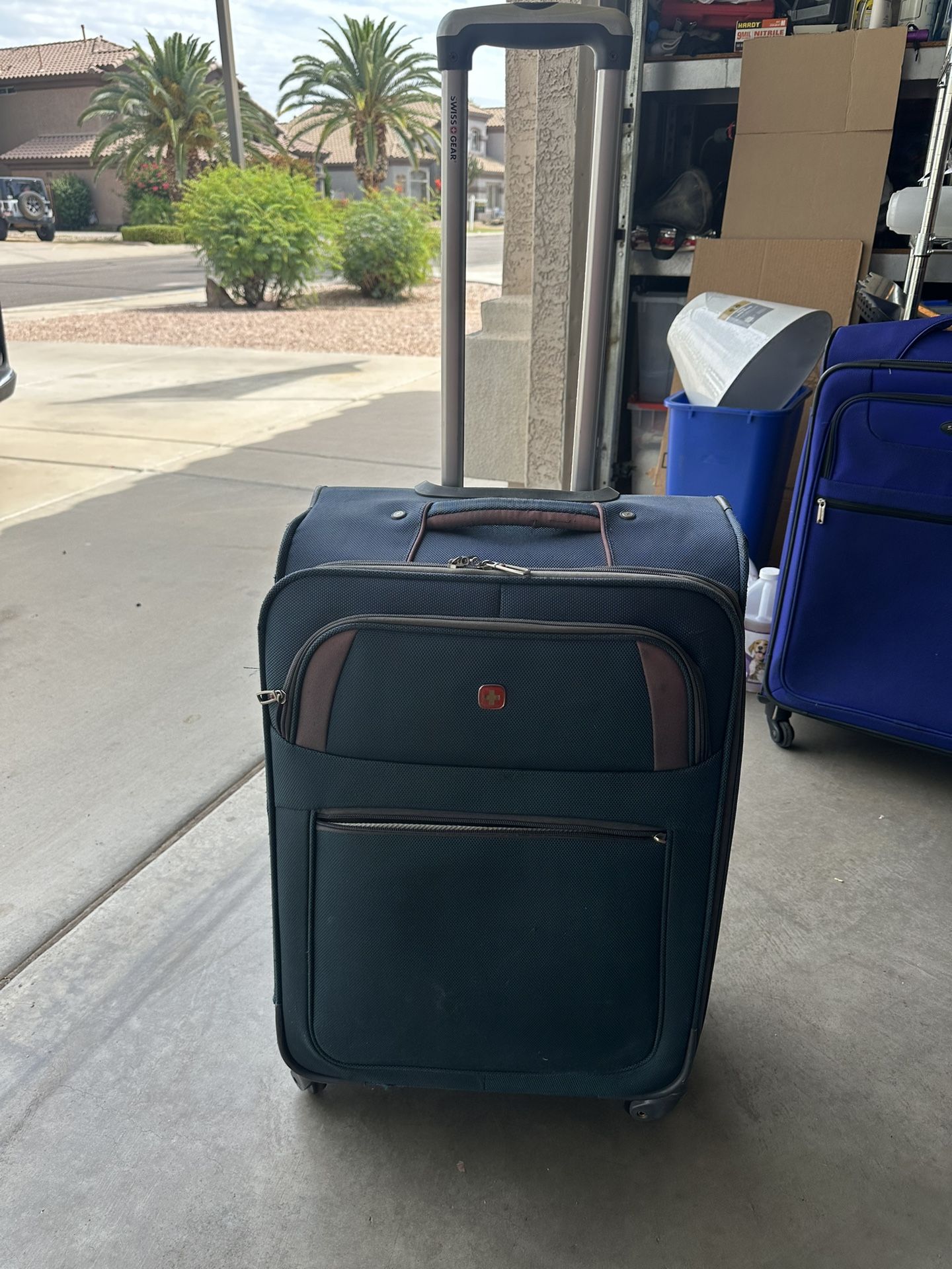 Swiss gear 24” Spinner Suitcase, Luggage