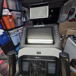 Nordic Track 14.9 Elliptical Machine