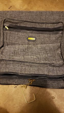 Fifth Avenue garment bag