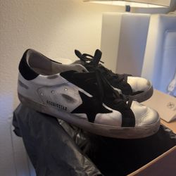 WOMEN’S SUPERSTAR IN SILVER LEATHER